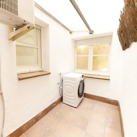 Bravissimo Pons I Martí Baix, 1-bedroom Apartamento